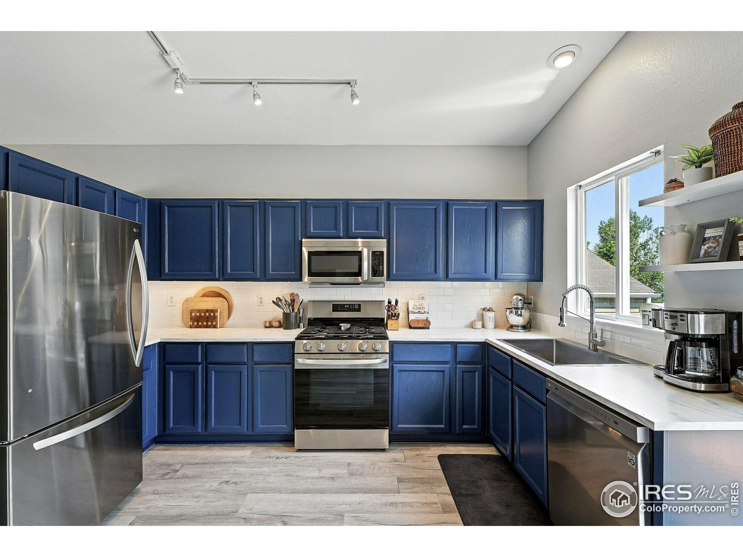 1818 Clover Creek Dr