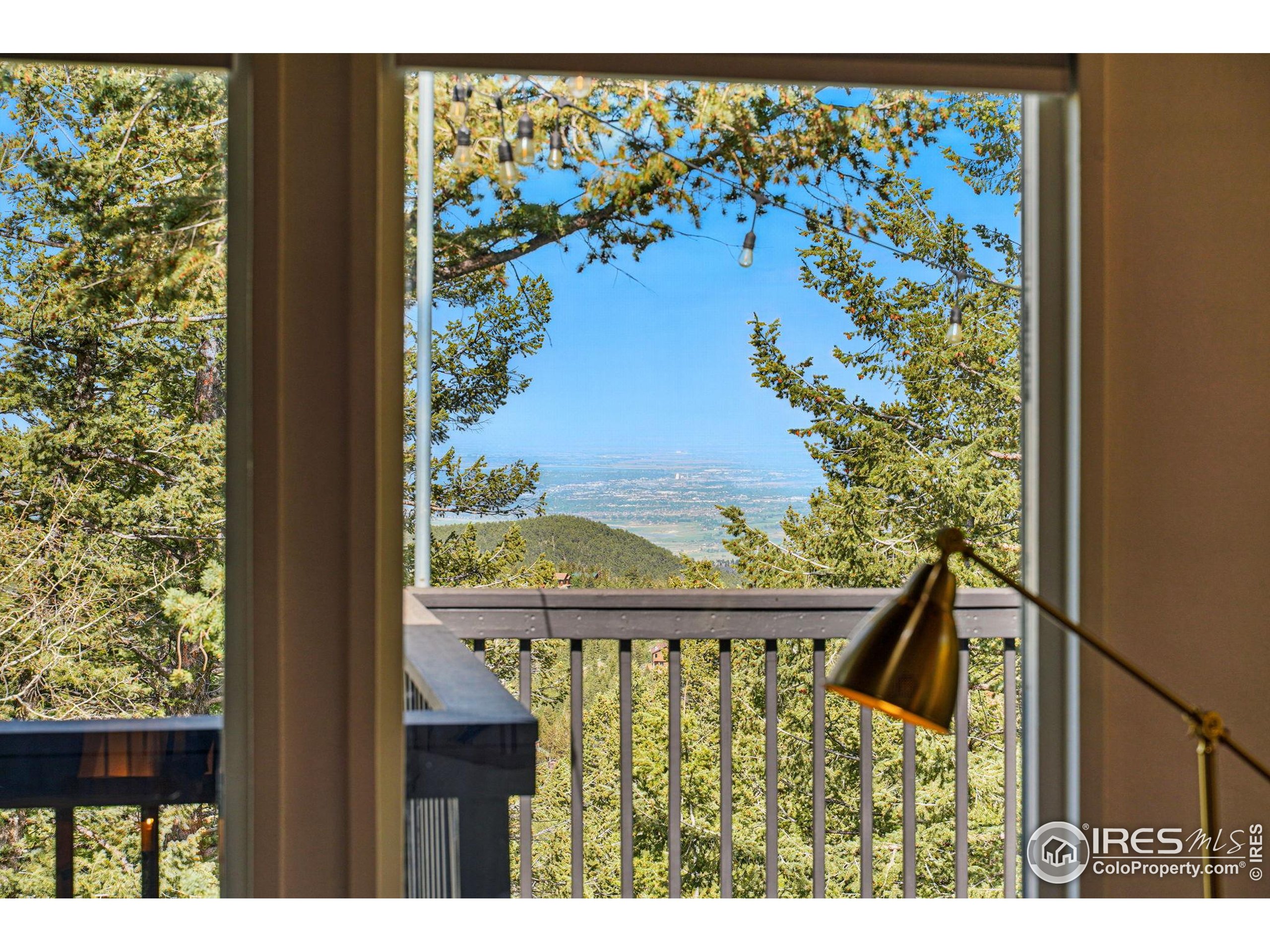 1750 Deer Trail Rd