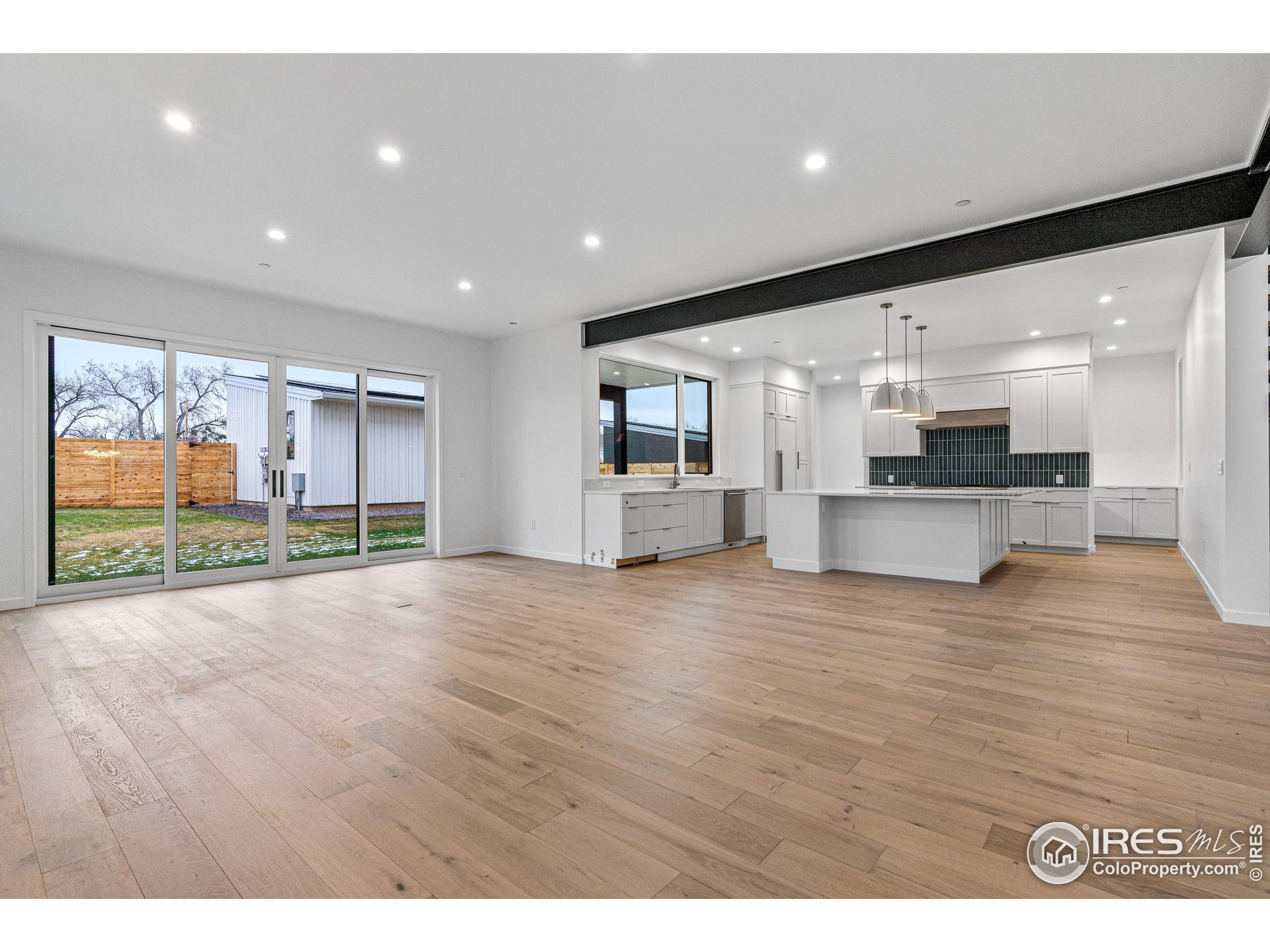 2155 Vine Ave