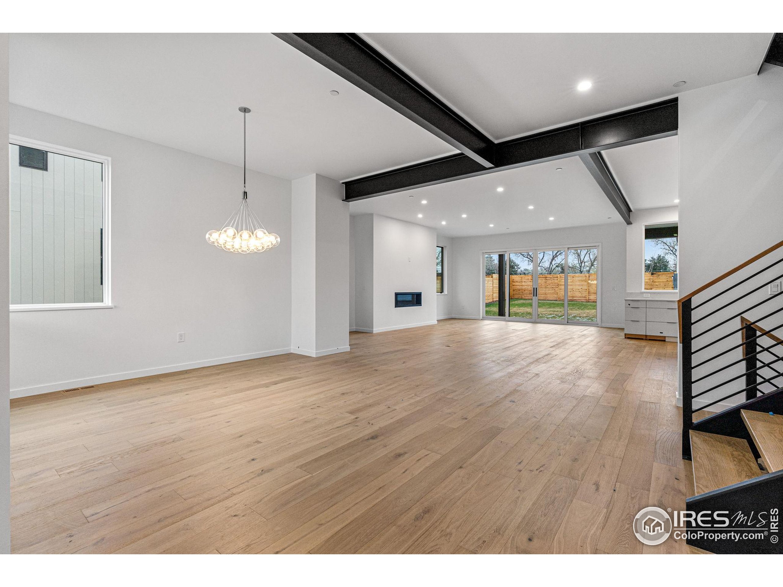 2155 Vine Ave