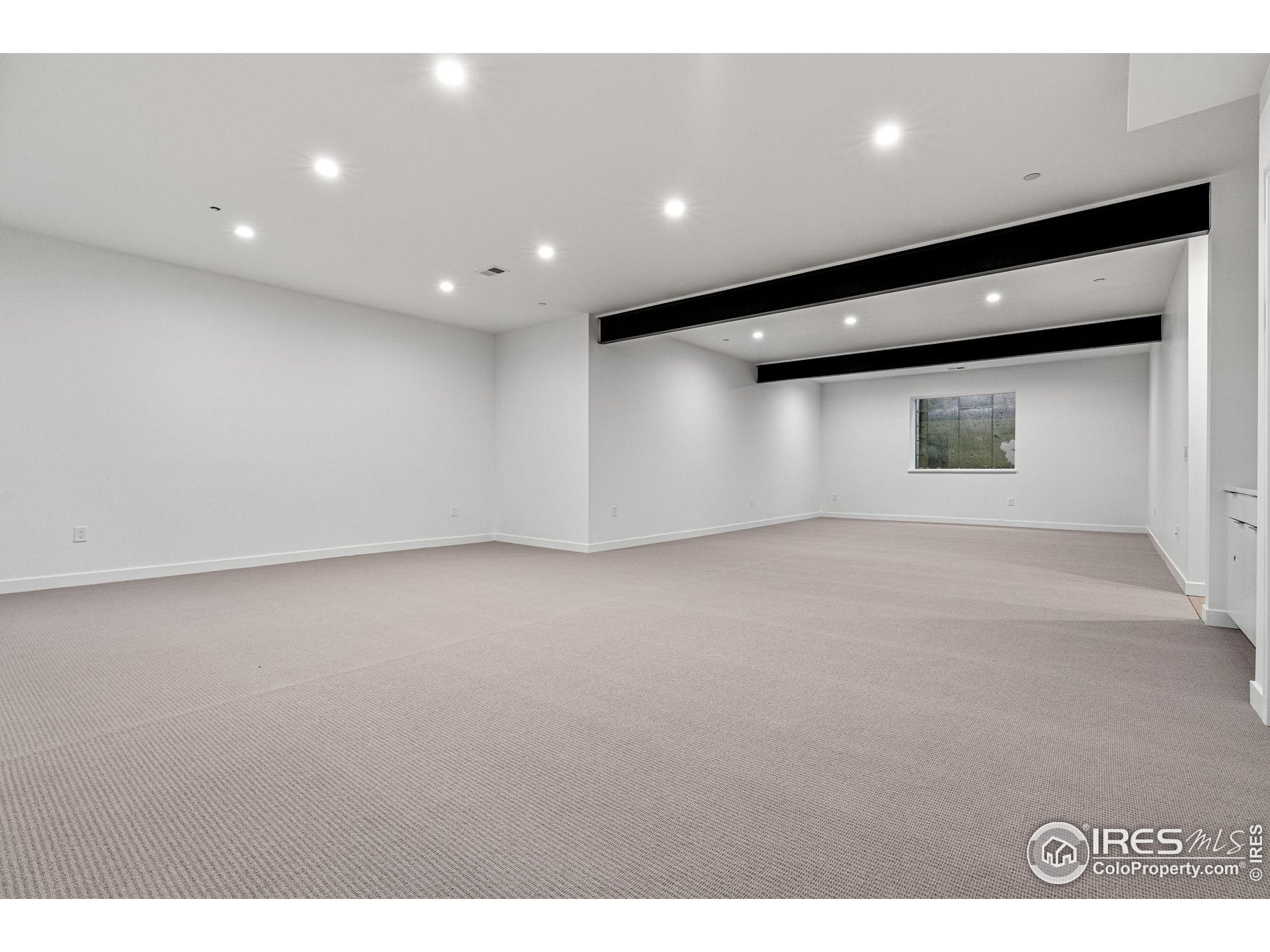 2155 Vine Ave