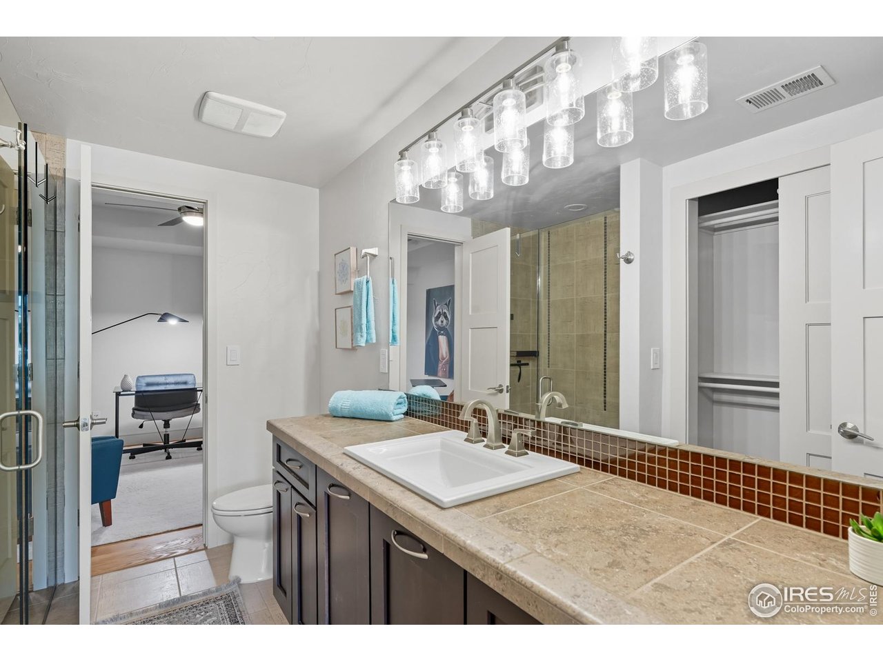 2801 Pennsylvania Ave 203