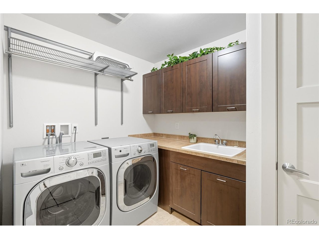 2801 Pennsylvania Ave 203