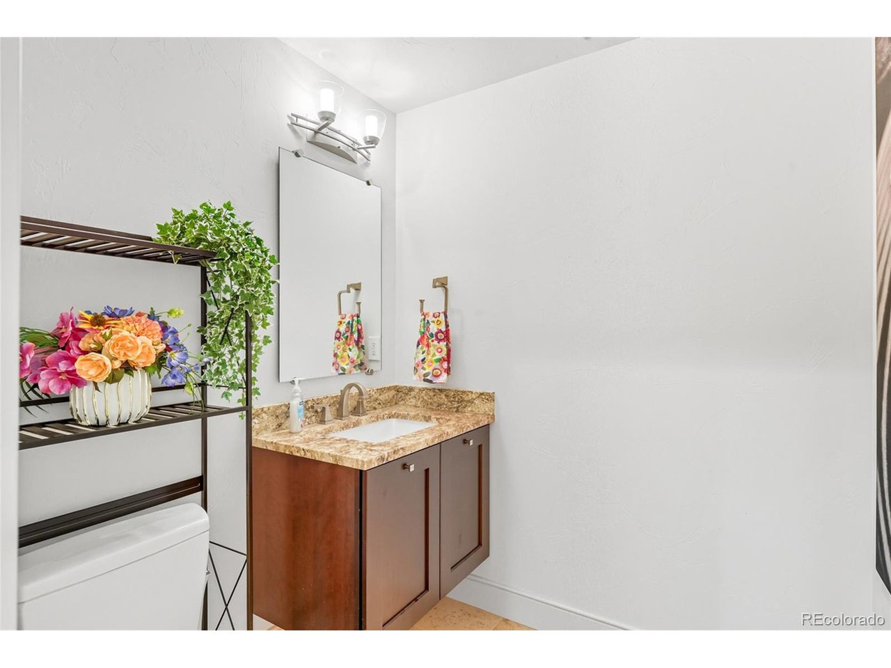 2801 Pennsylvania Ave 203