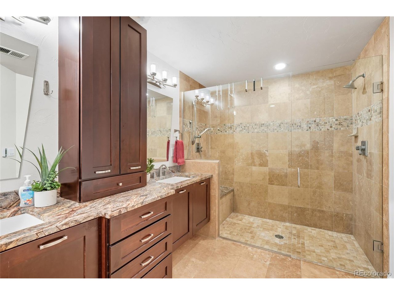 2801 Pennsylvania Ave 203