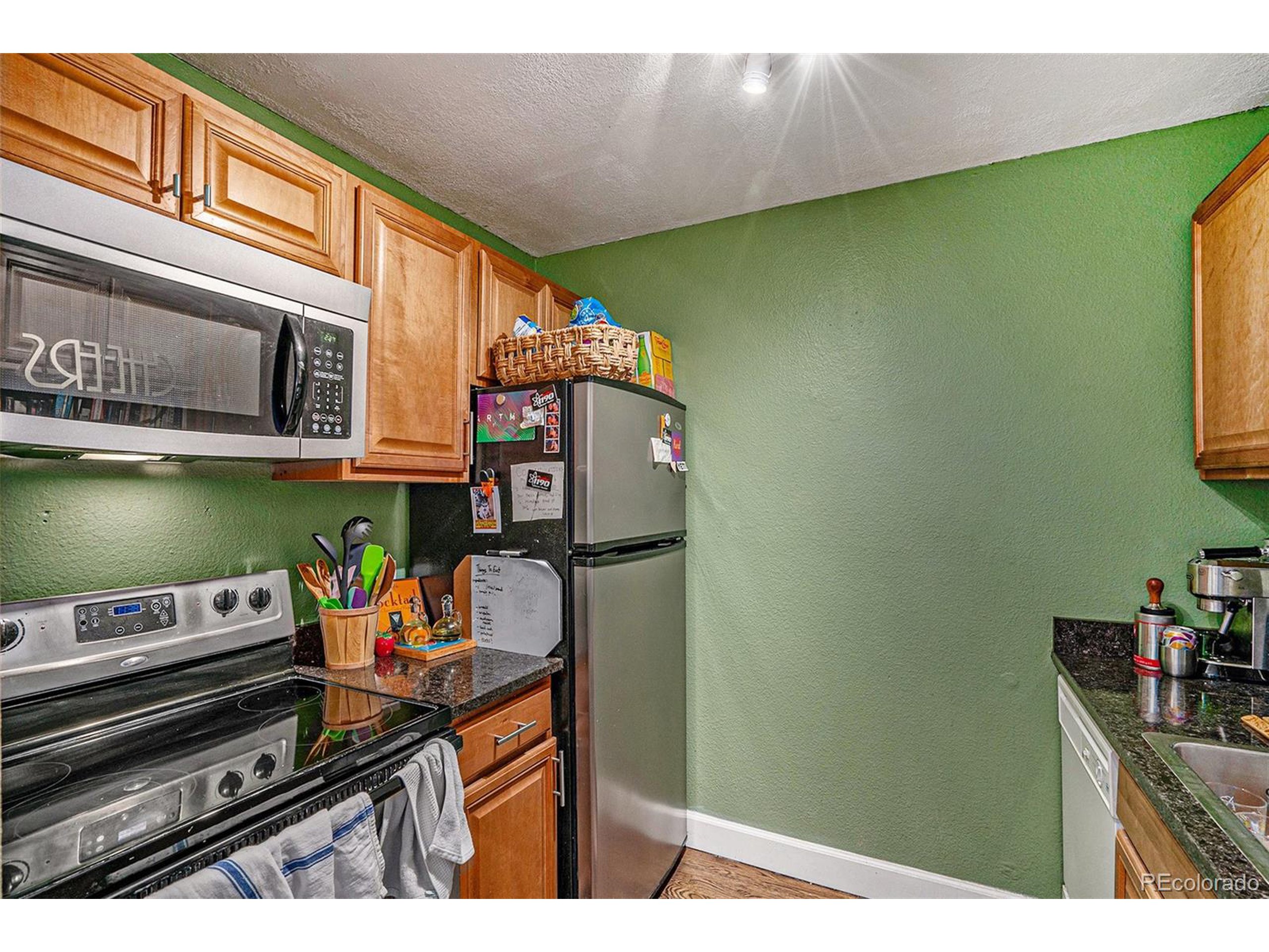 3363 Madison Ave V122