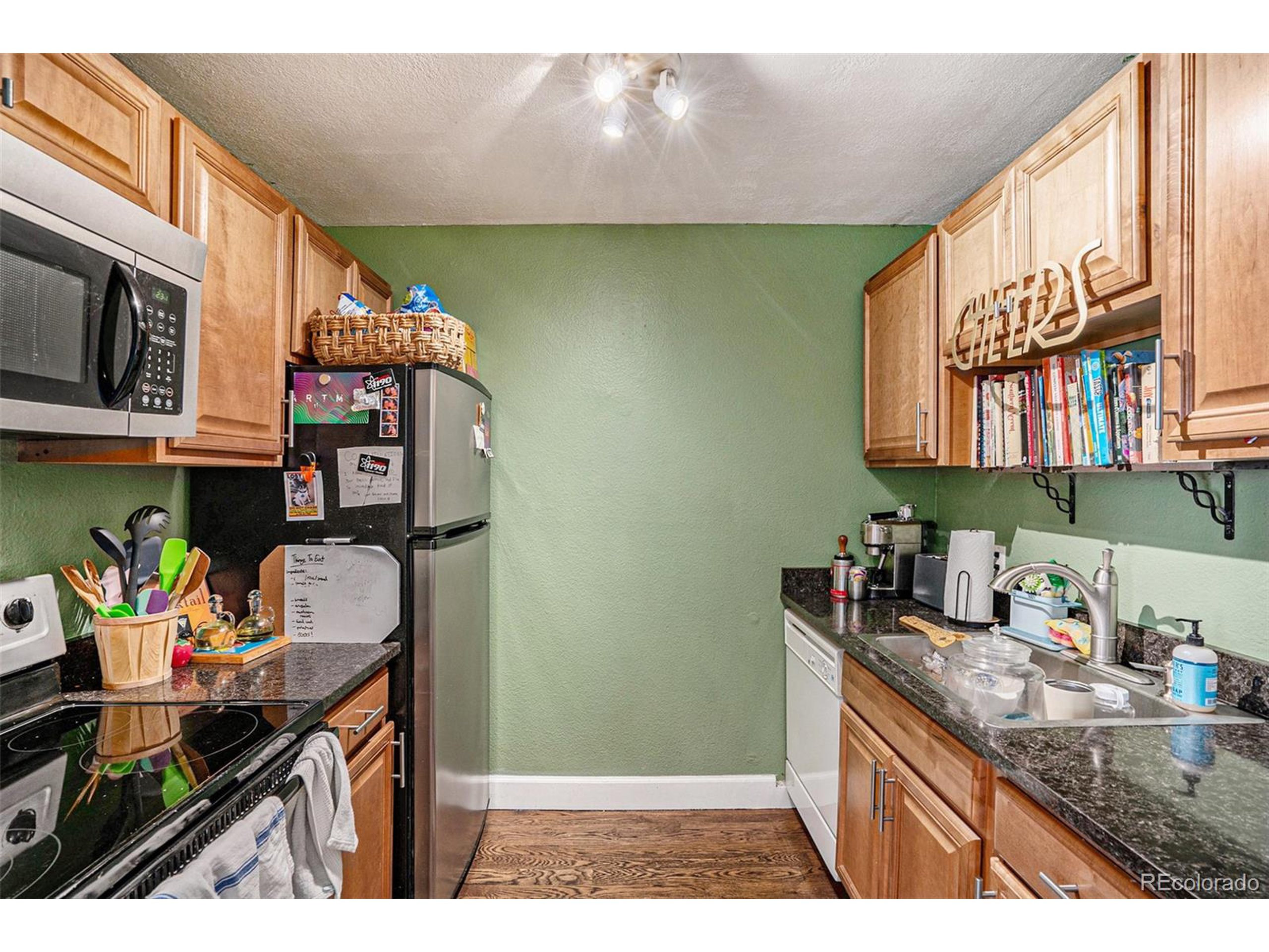 3363 Madison Ave V122