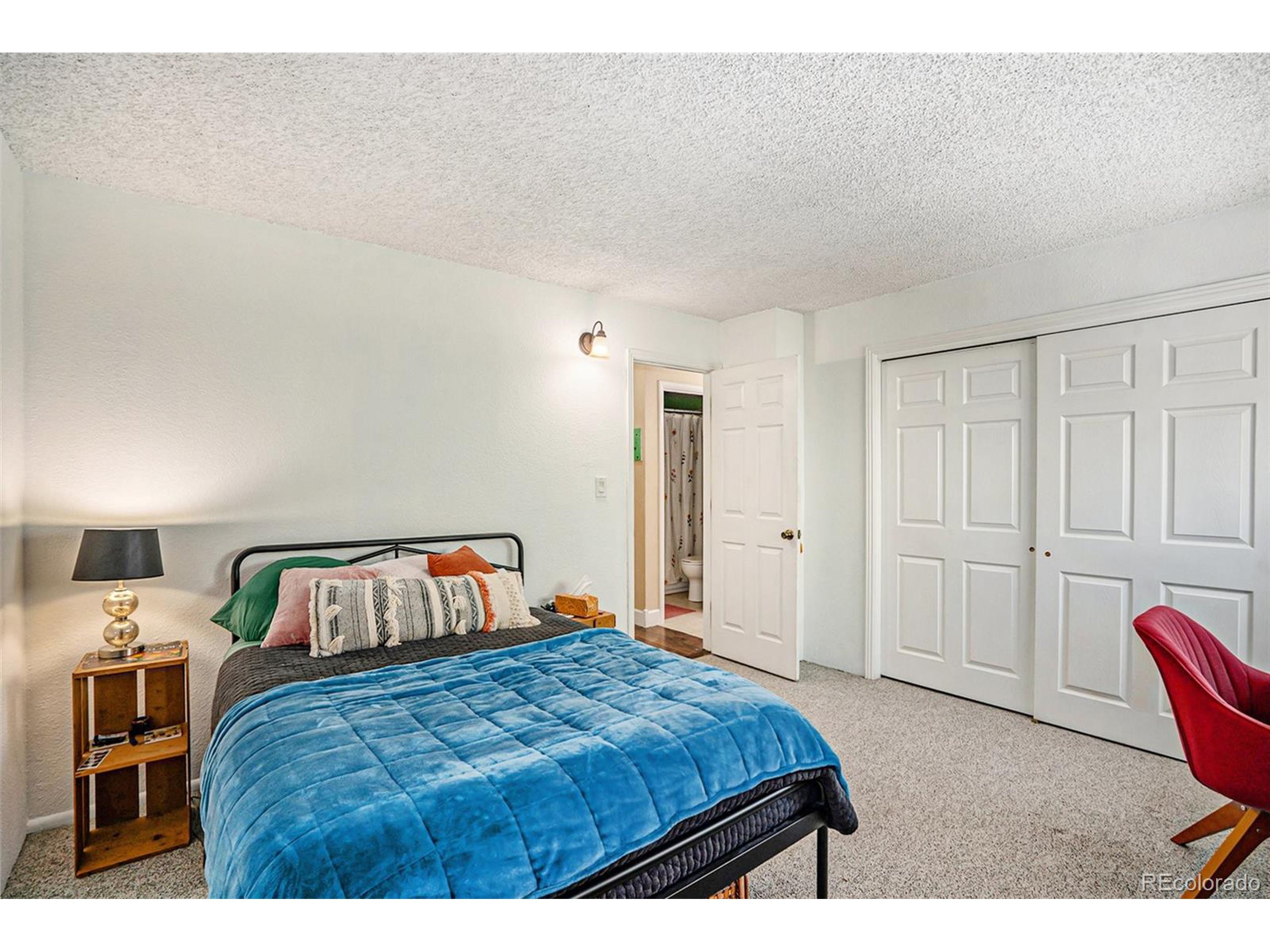 3363 Madison Ave V122