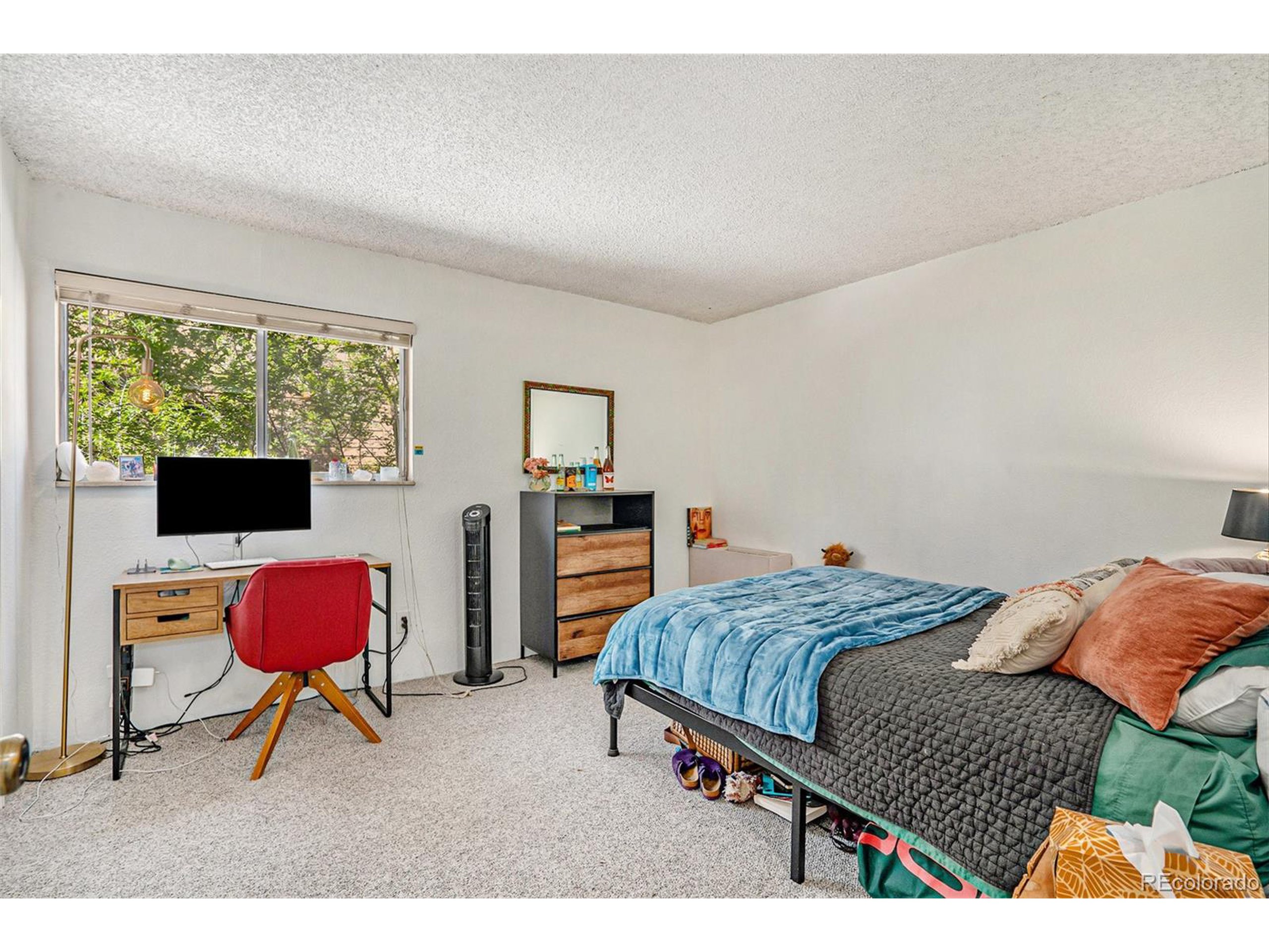 3363 Madison Ave V122