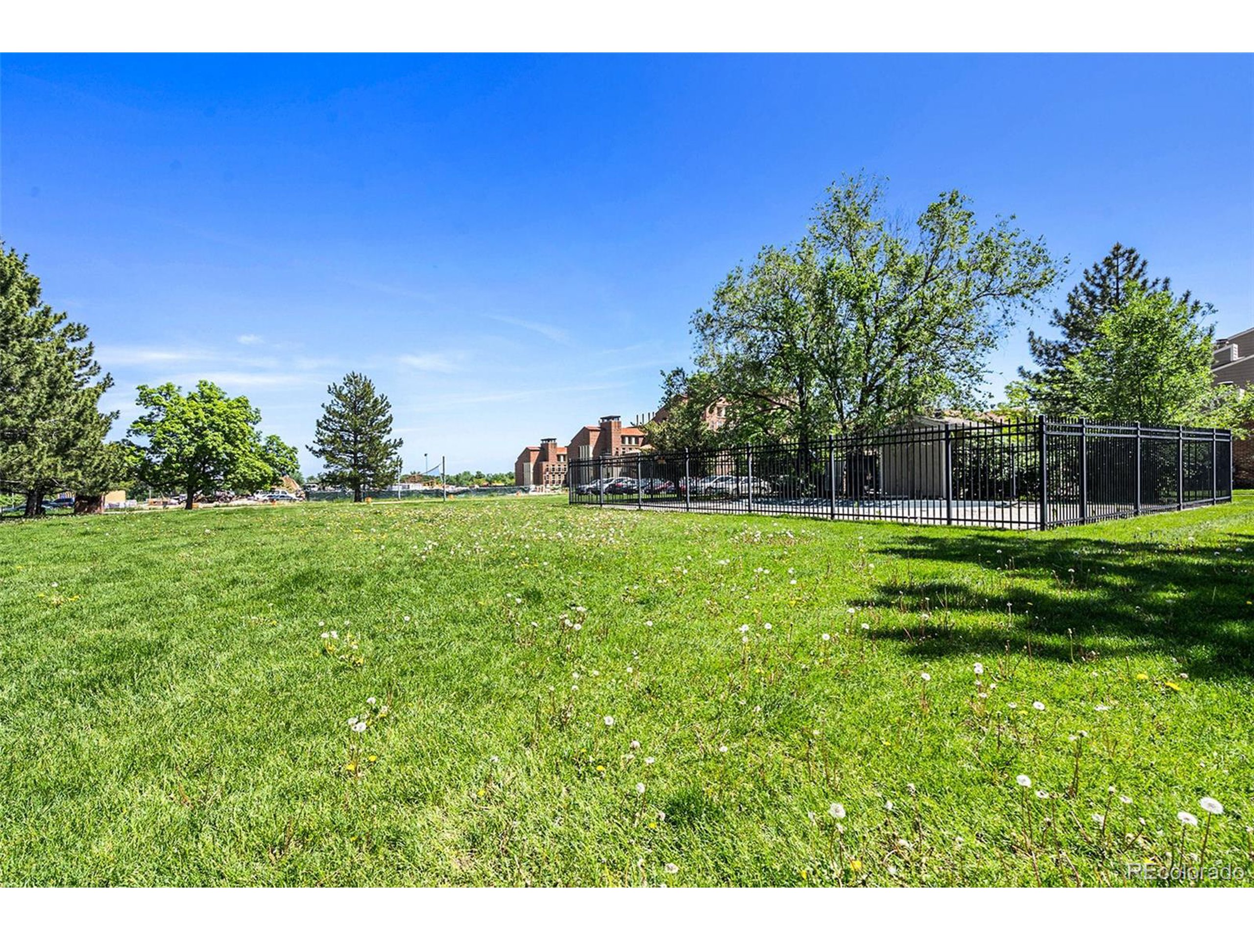 3363 Madison Ave V122