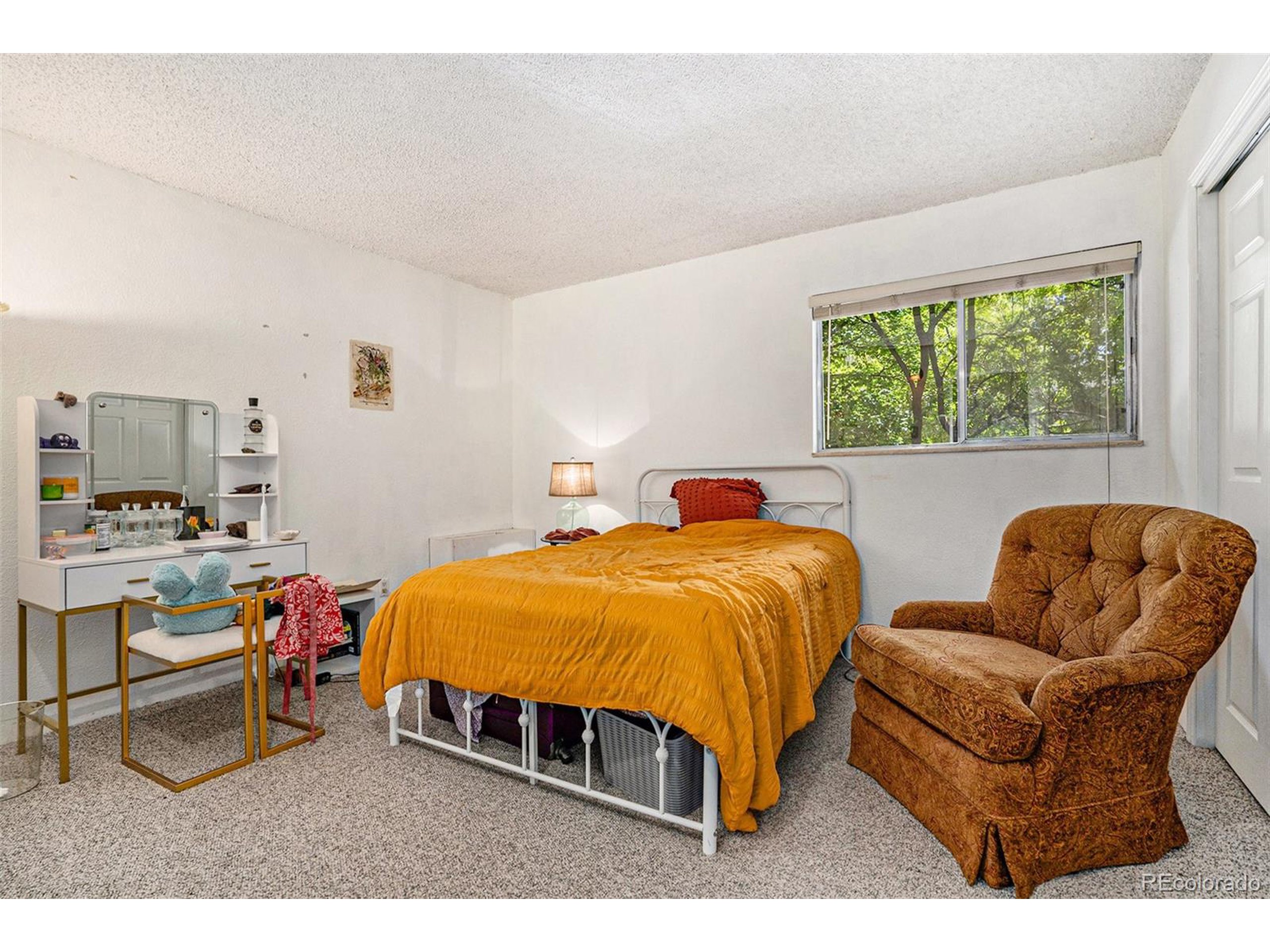 3363 Madison Ave V122