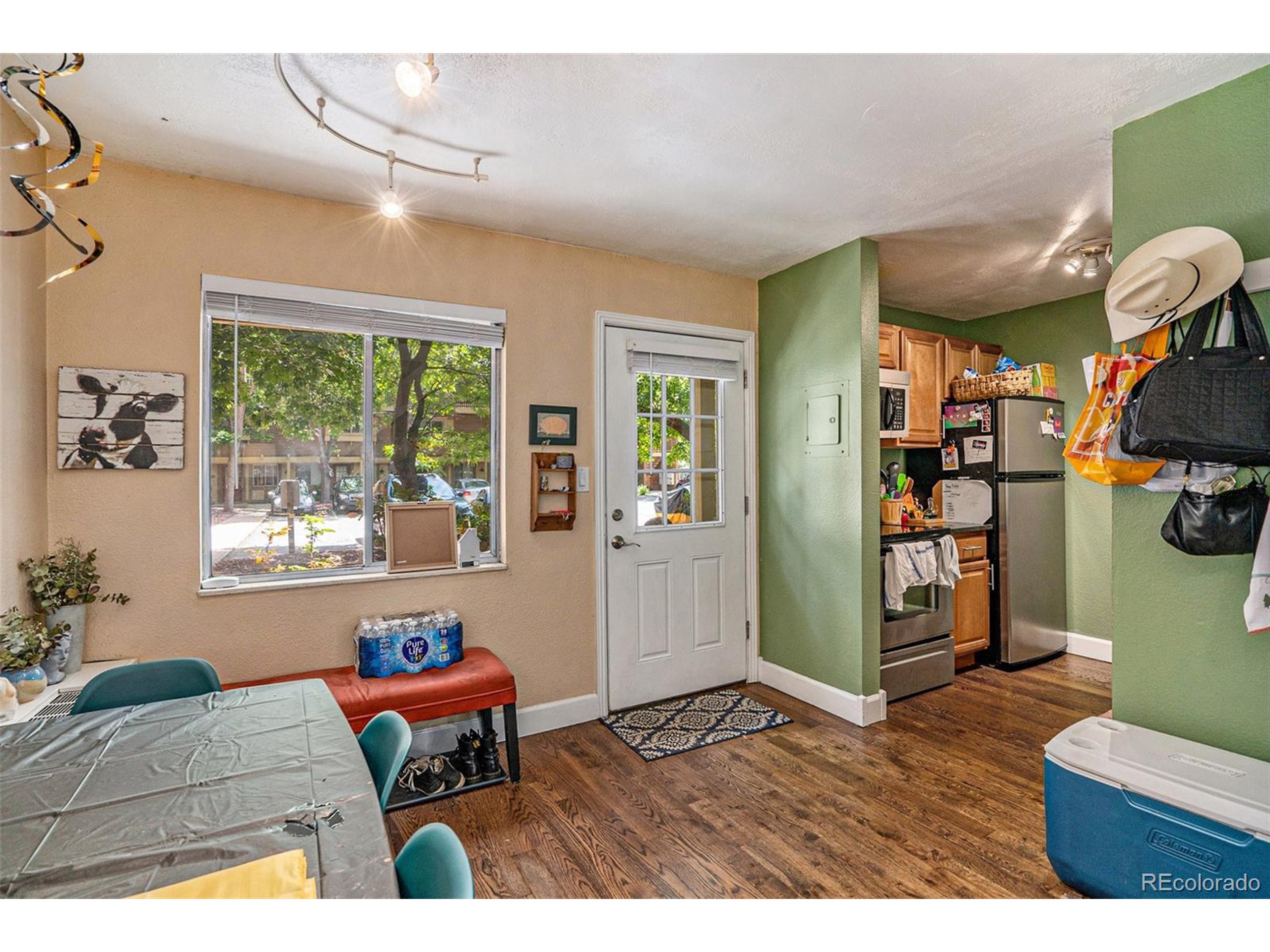 3363 Madison Ave V122