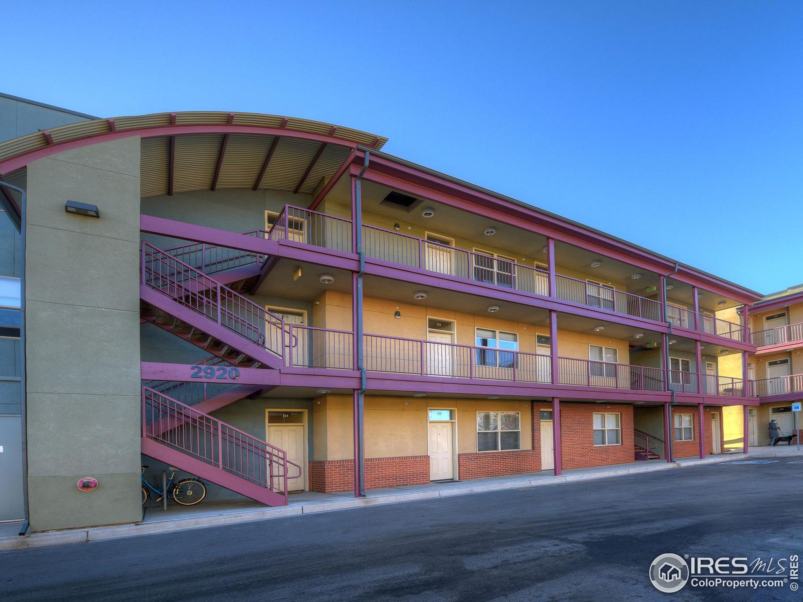 2920 Bluff St 231
