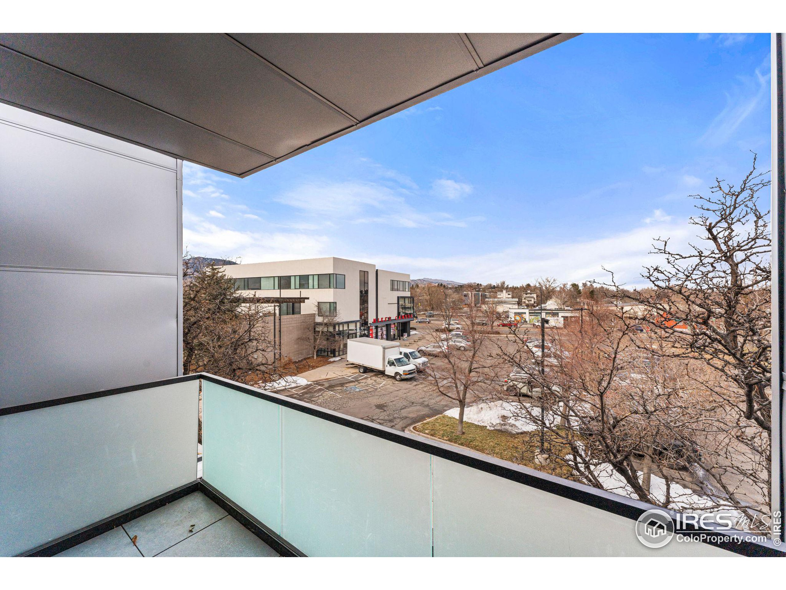 2465 Walnut St 8