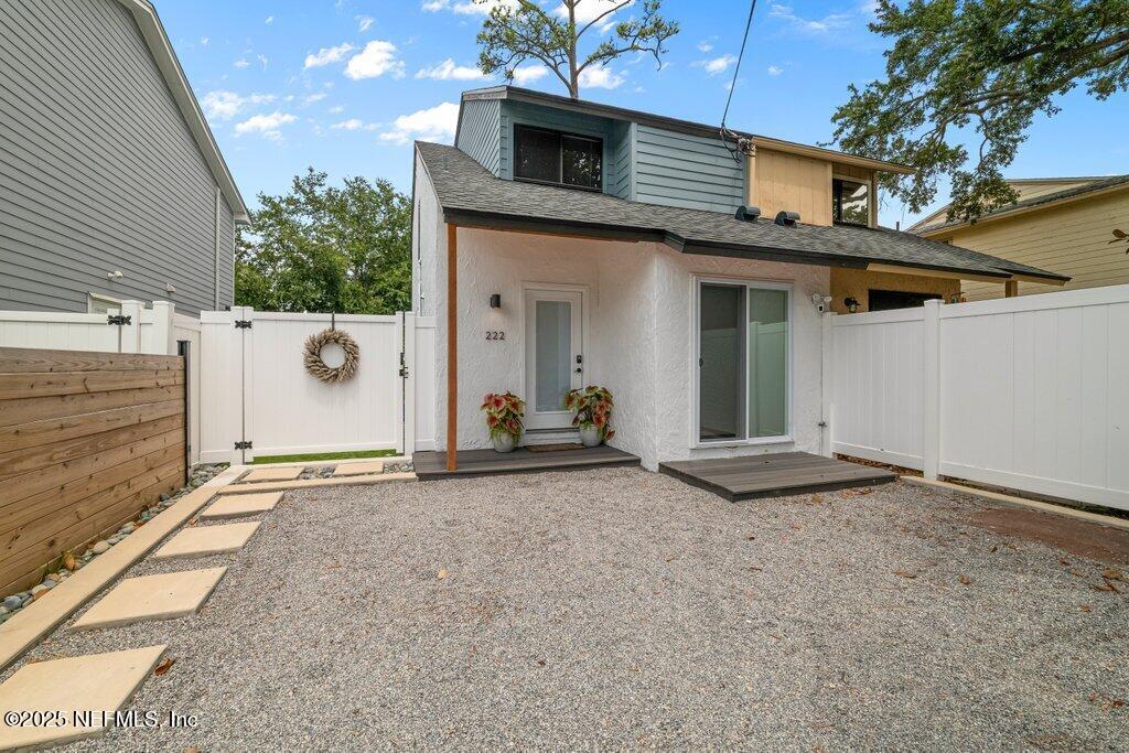 222 POINSETTIA Street