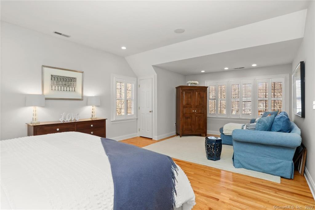 1685 Boston Post Road