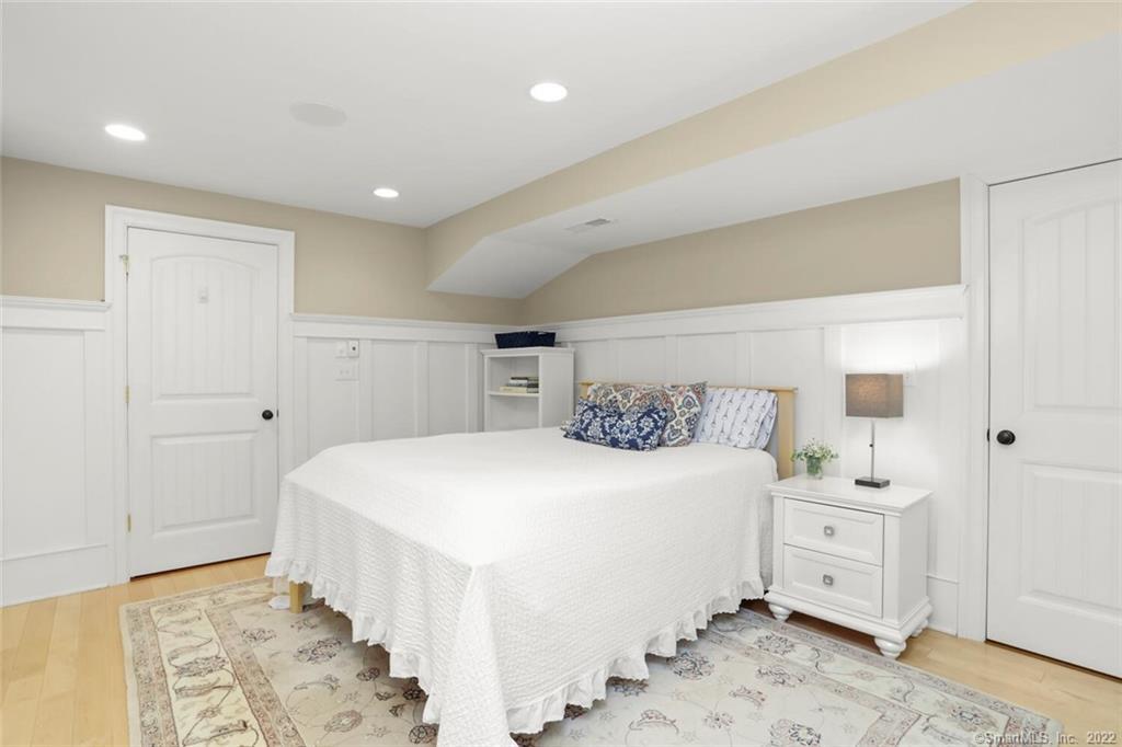 1685 Boston Post Road