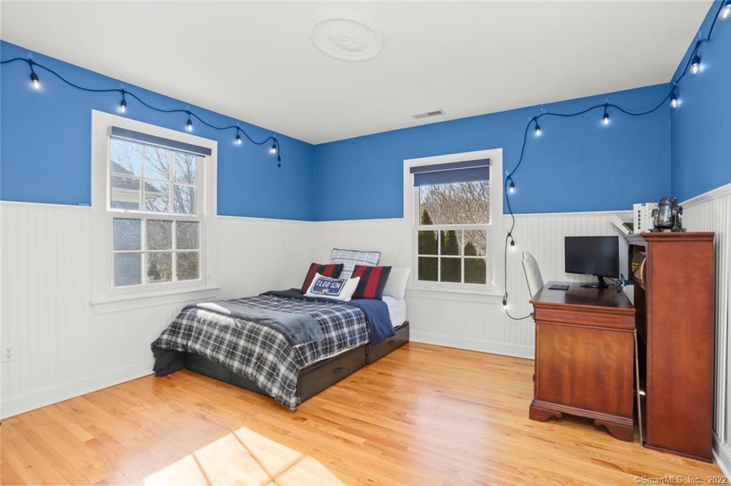 1685 Boston Post Road