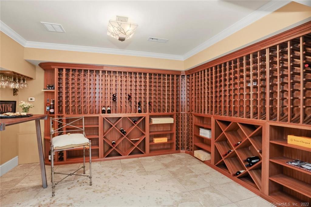 1685 Boston Post Road