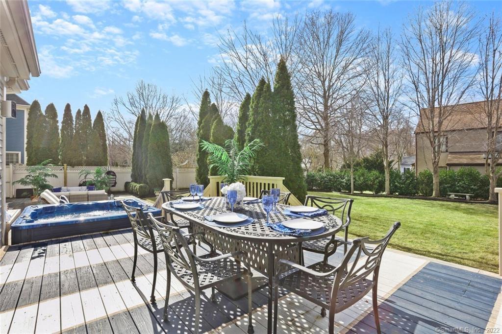 1685 Boston Post Road