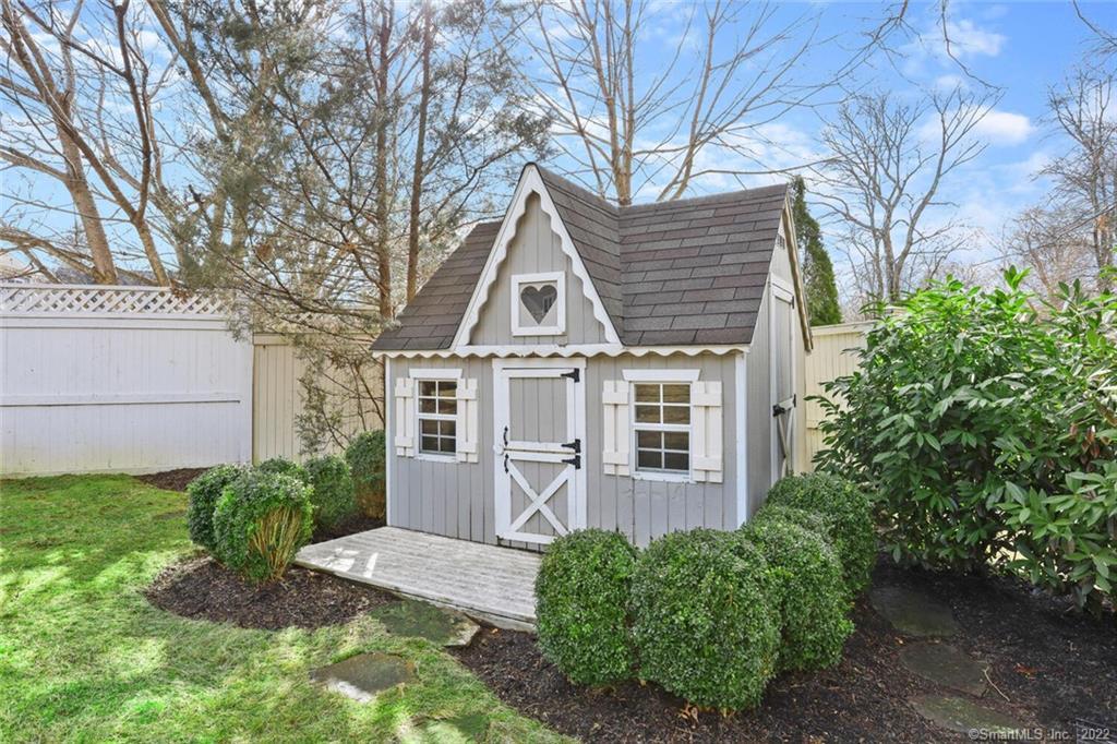 1685 Boston Post Road