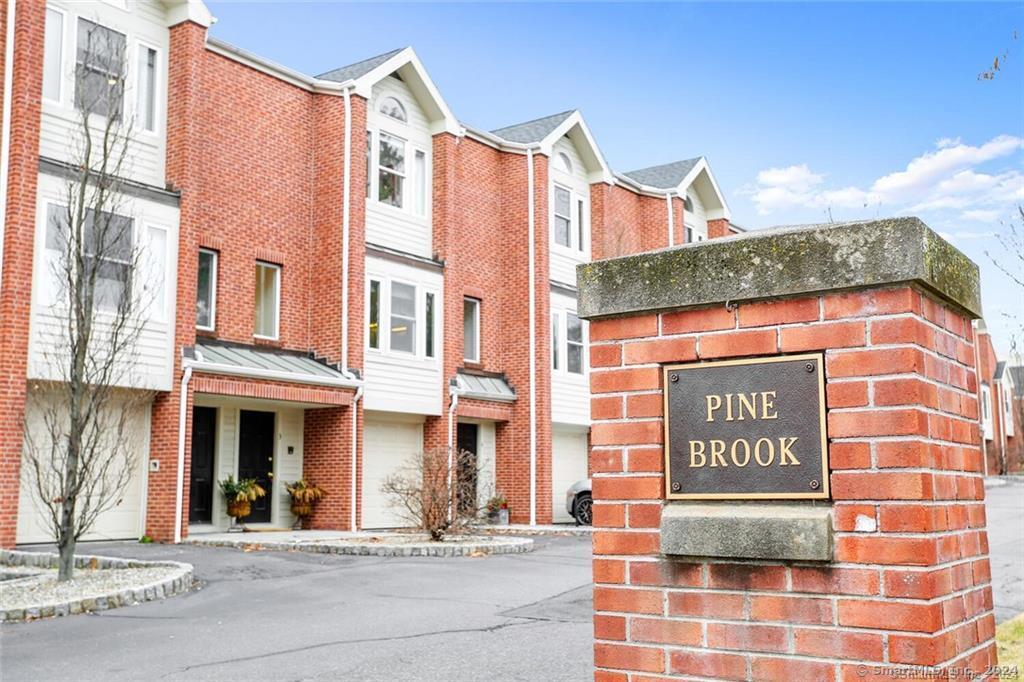 3 Pine Brook Lane Unit: 3