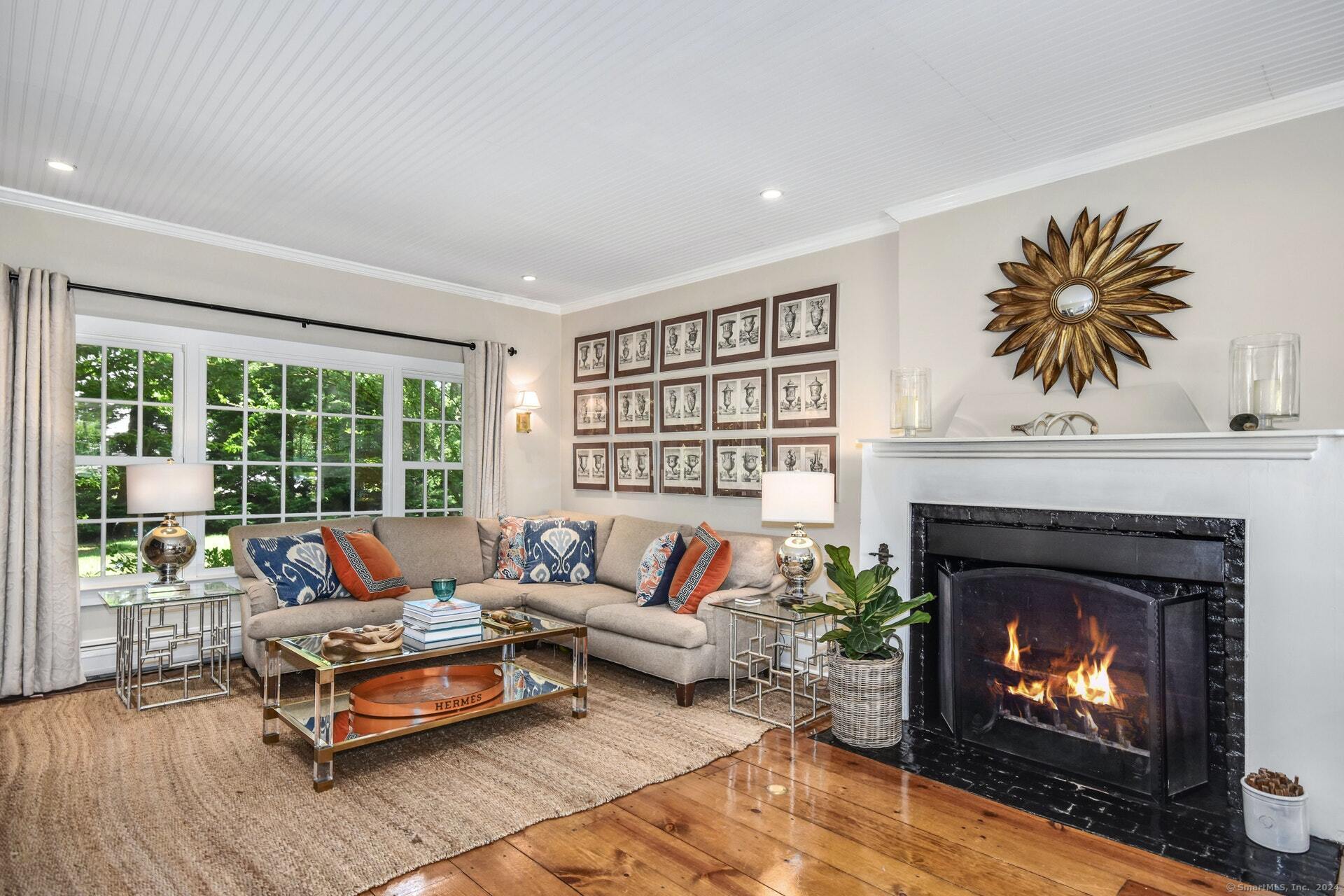 202 Old Kings Highway North