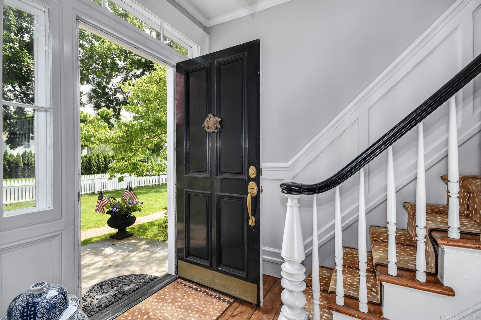 202 Old Kings Highway North