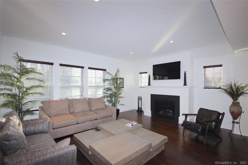 71 Kensett Lane 71