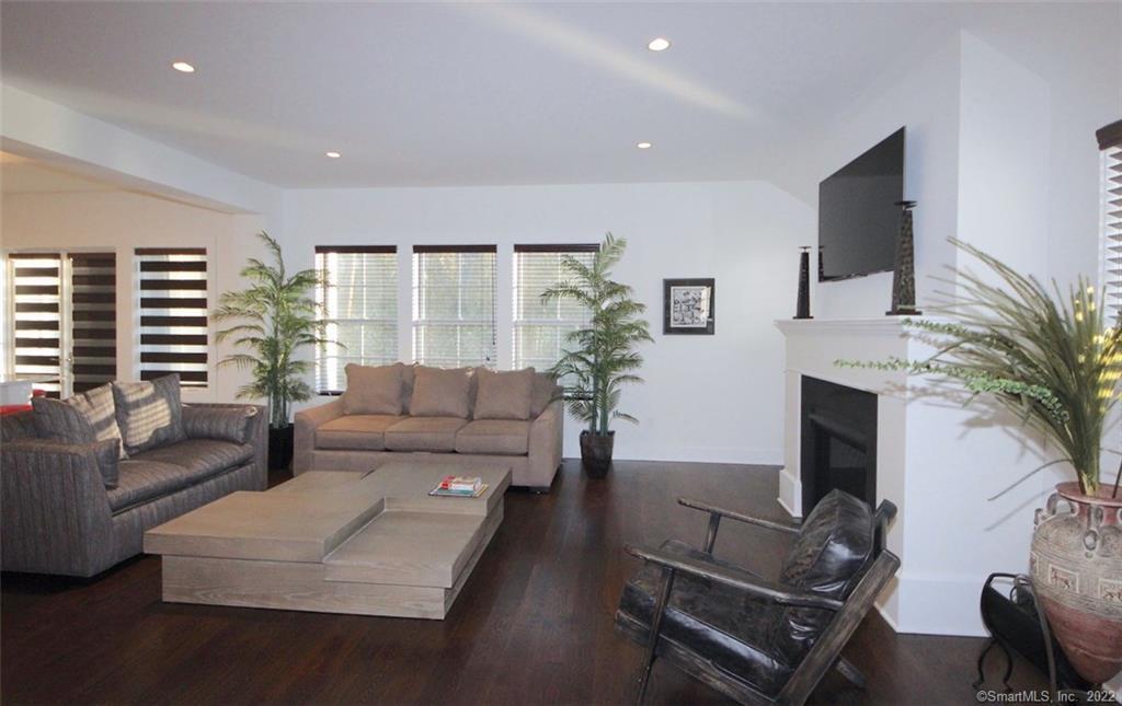 71 Kensett Lane 71