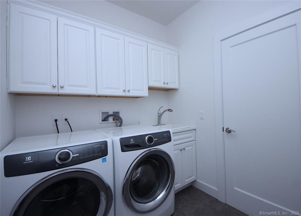 71 Kensett Lane 71