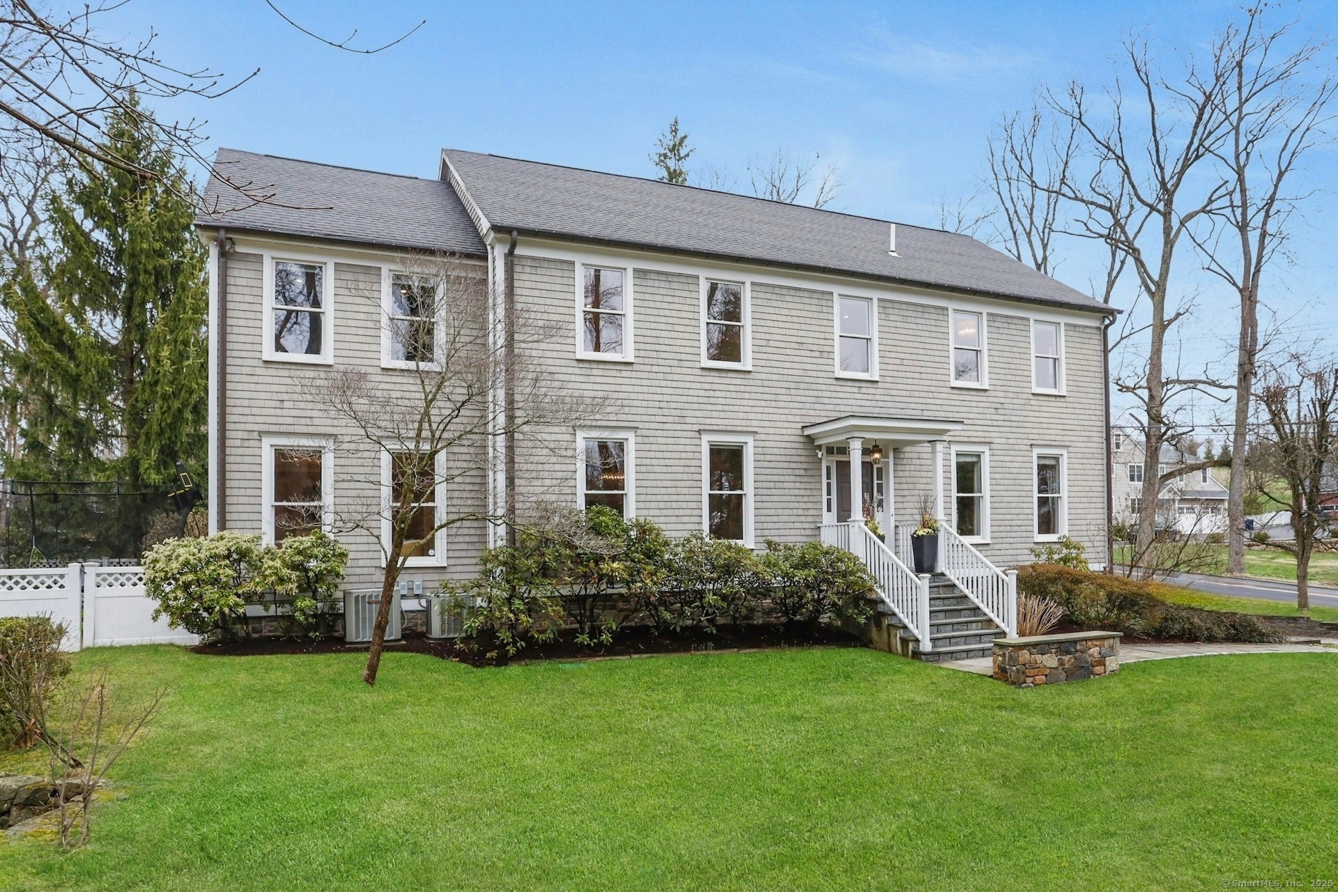 15 Cliff Avenue