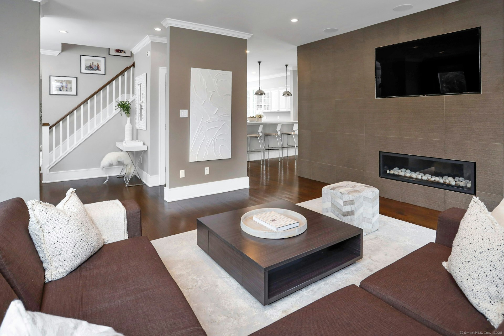 15 Cliff Avenue