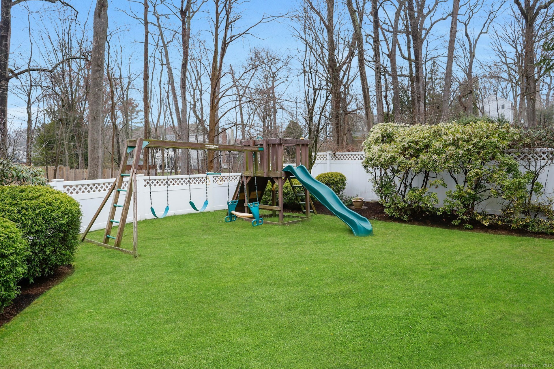15 Cliff Avenue