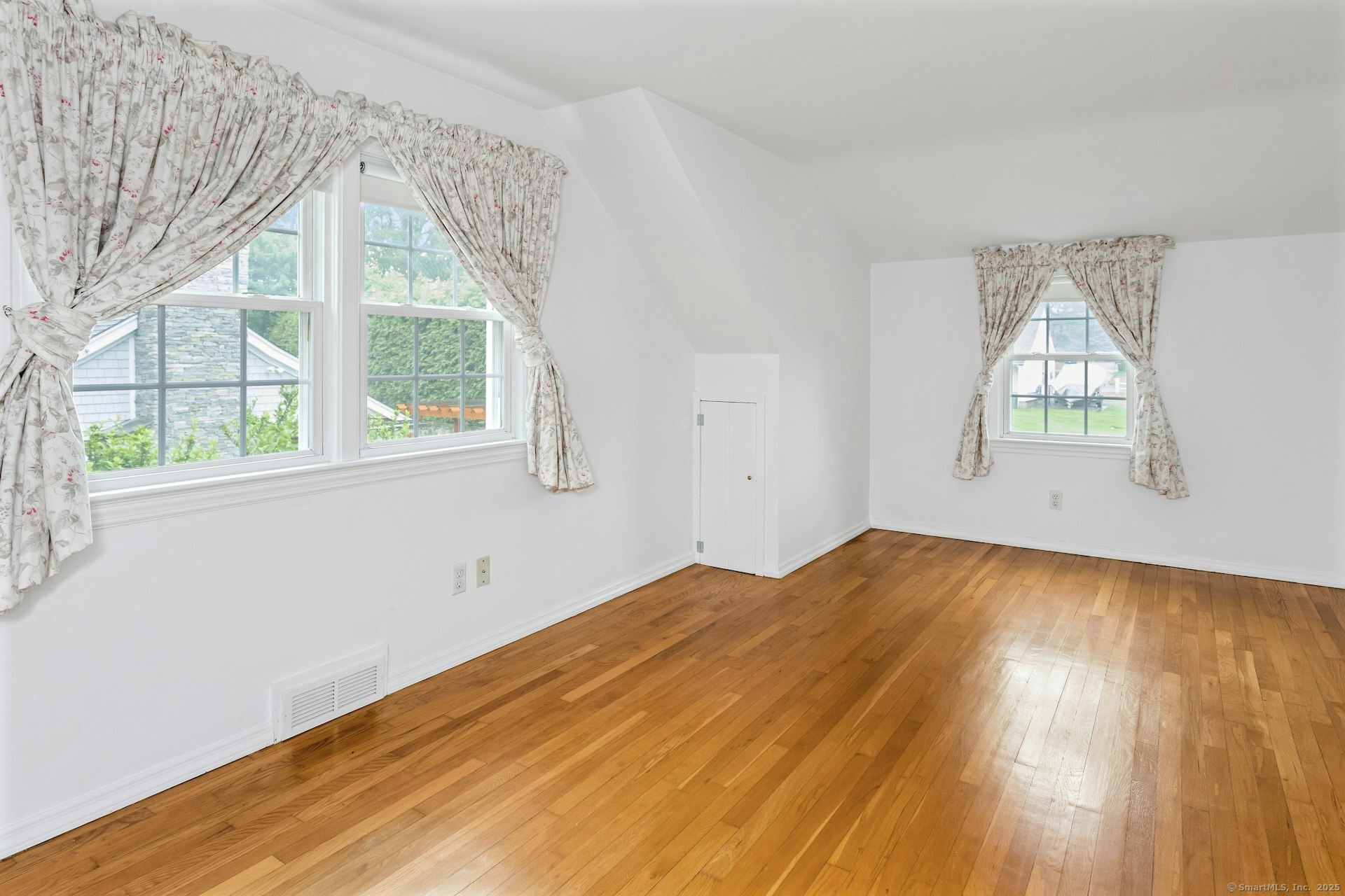 54 Oak Grove Place