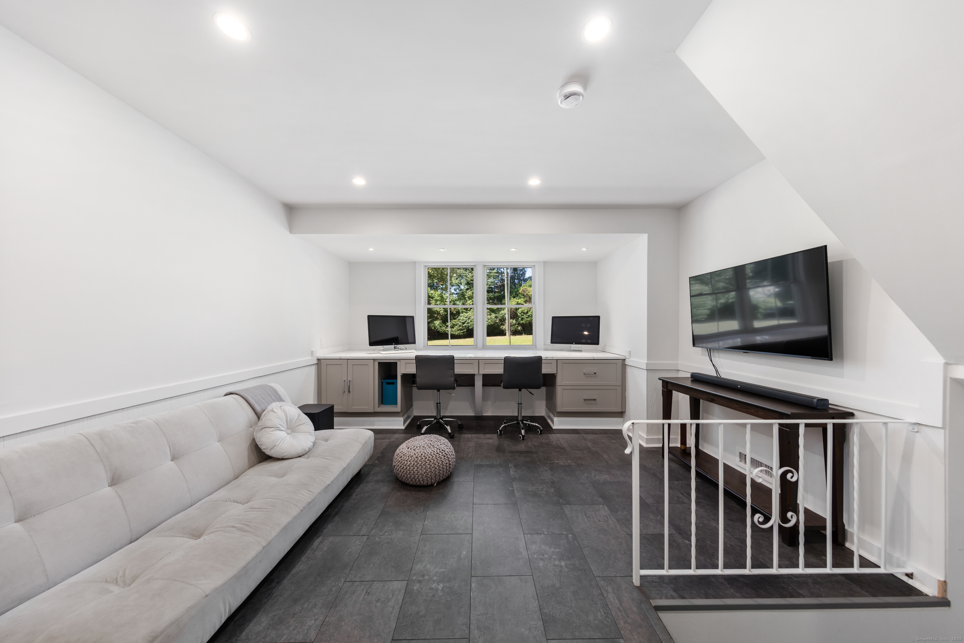35 Outlook Drive