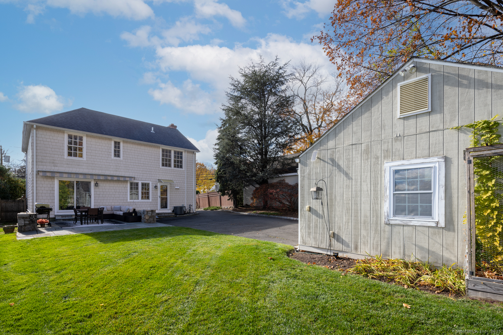 77 Maple Street