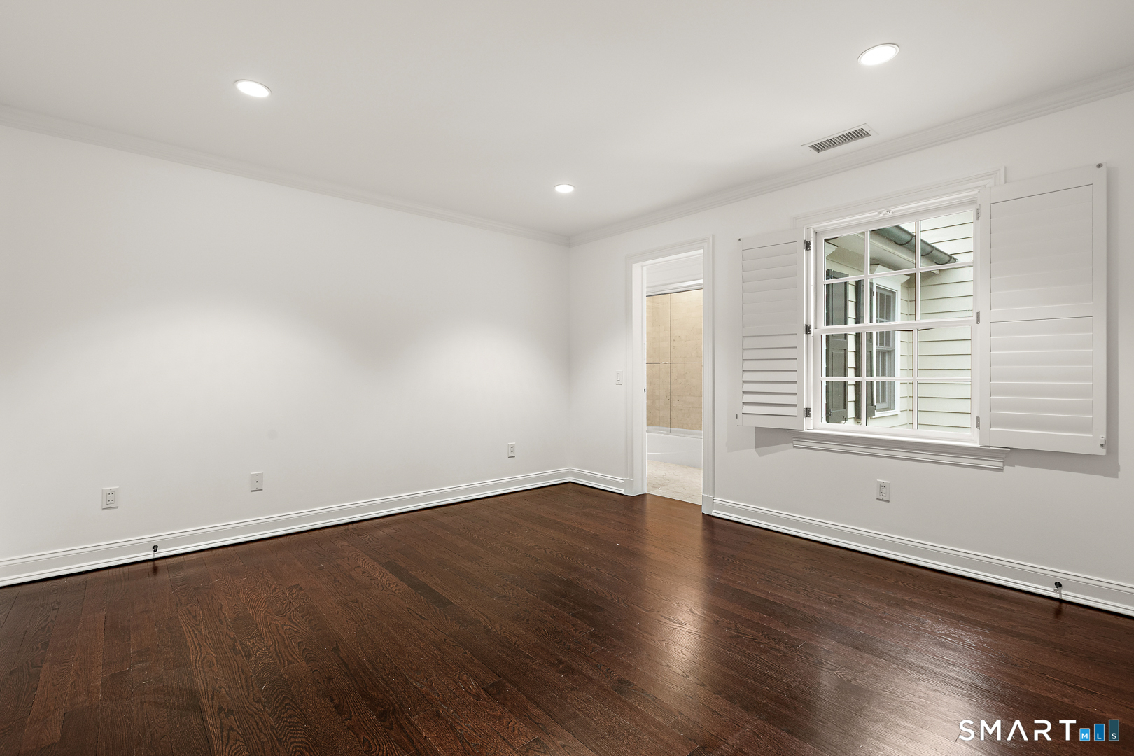 93 Mansfield Avenue