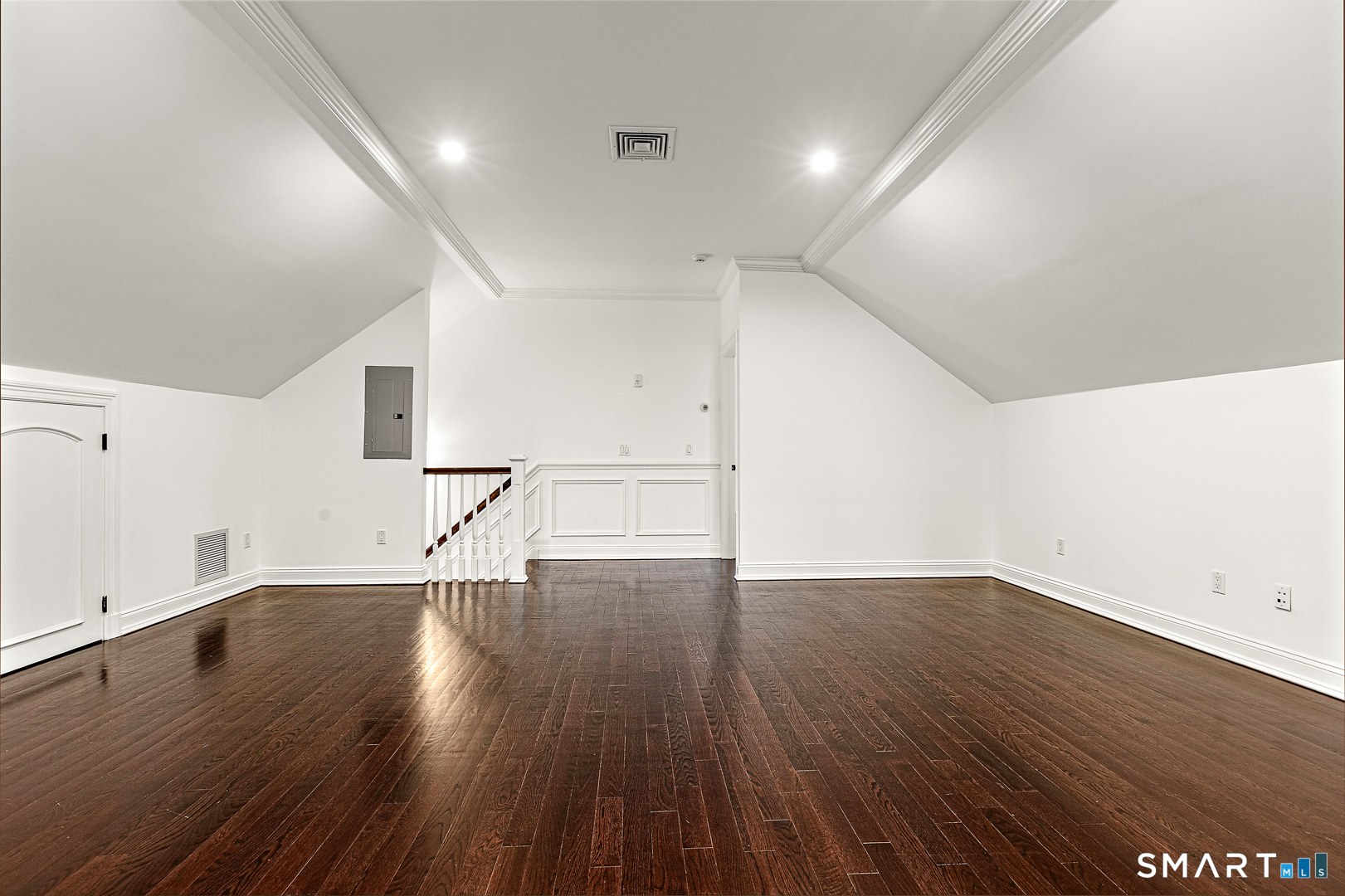93 Mansfield Avenue