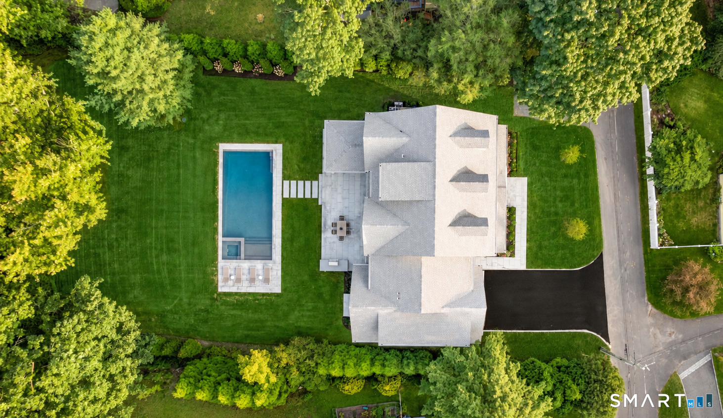 24 Oak Grove Place