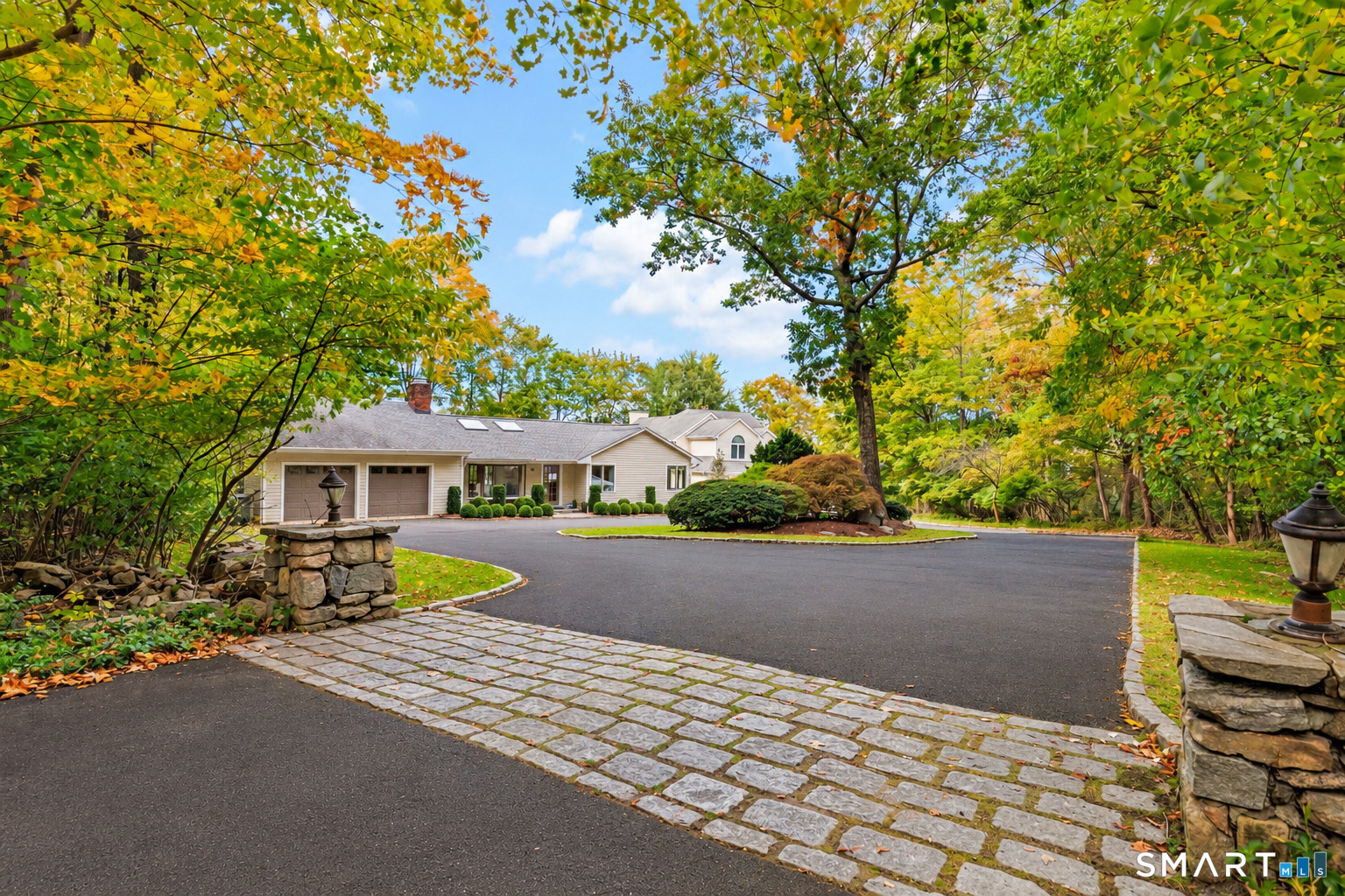 86 Camp Avenue