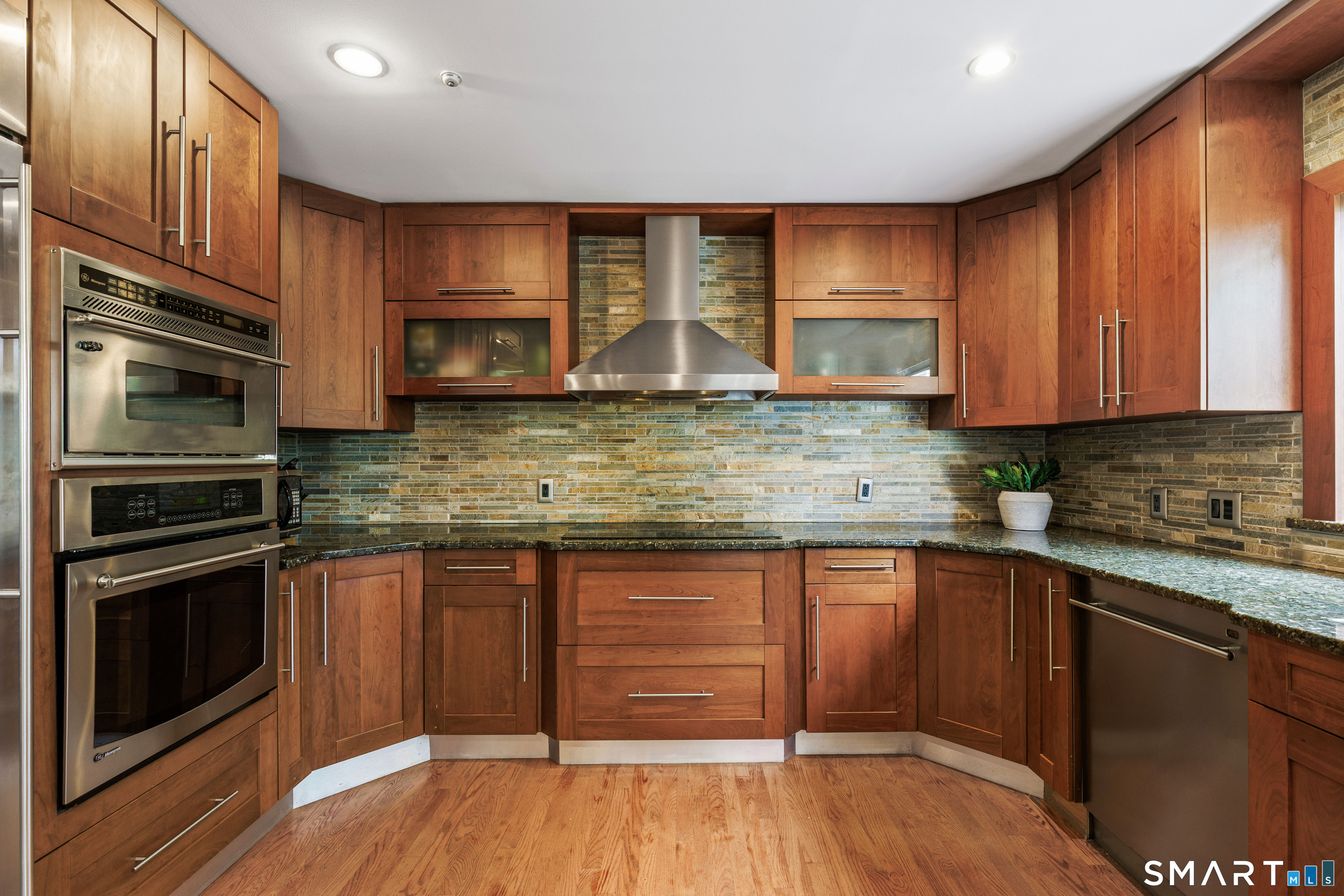 86 Camp Avenue