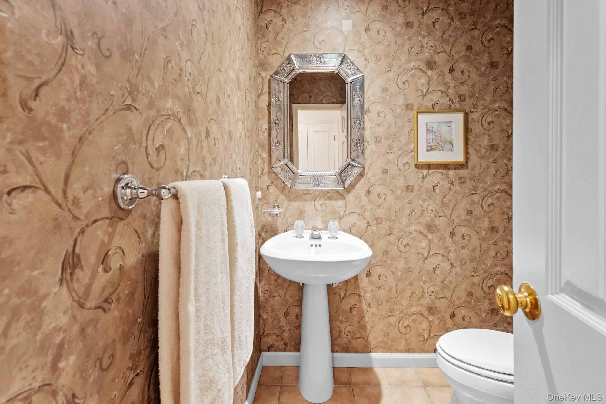 520 Hampton Road Unit: 5