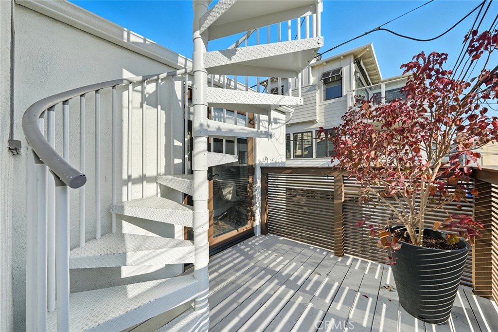 315 Marine Place