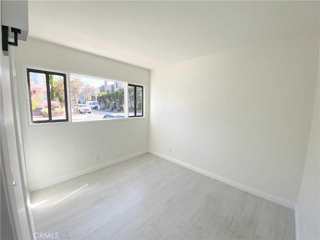 233 6th Street