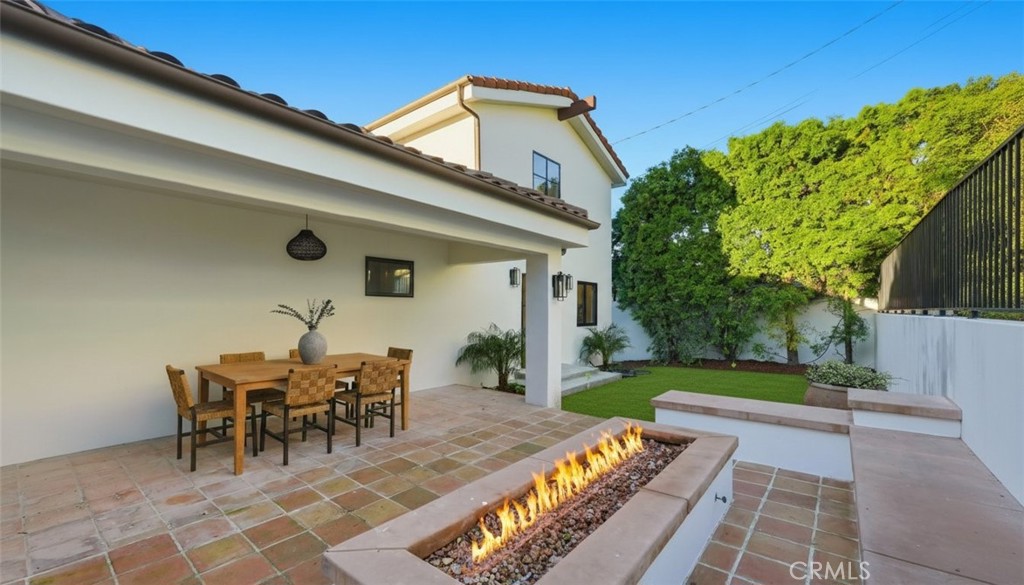 406 Via Mesa Grande