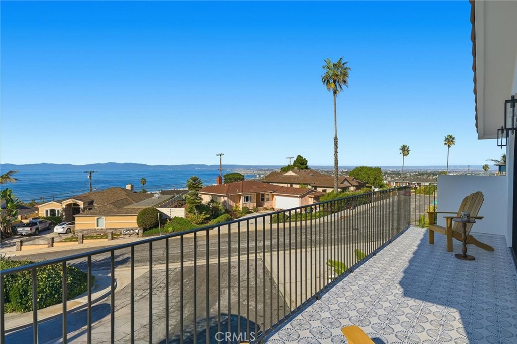 406 Via Mesa Grande