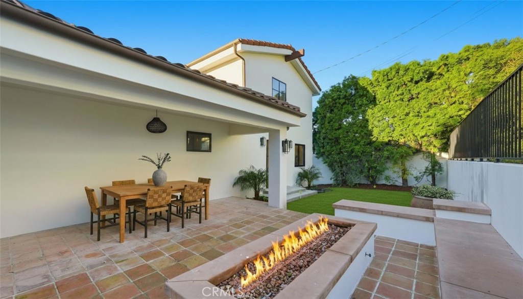 406 Via Mesa Grande