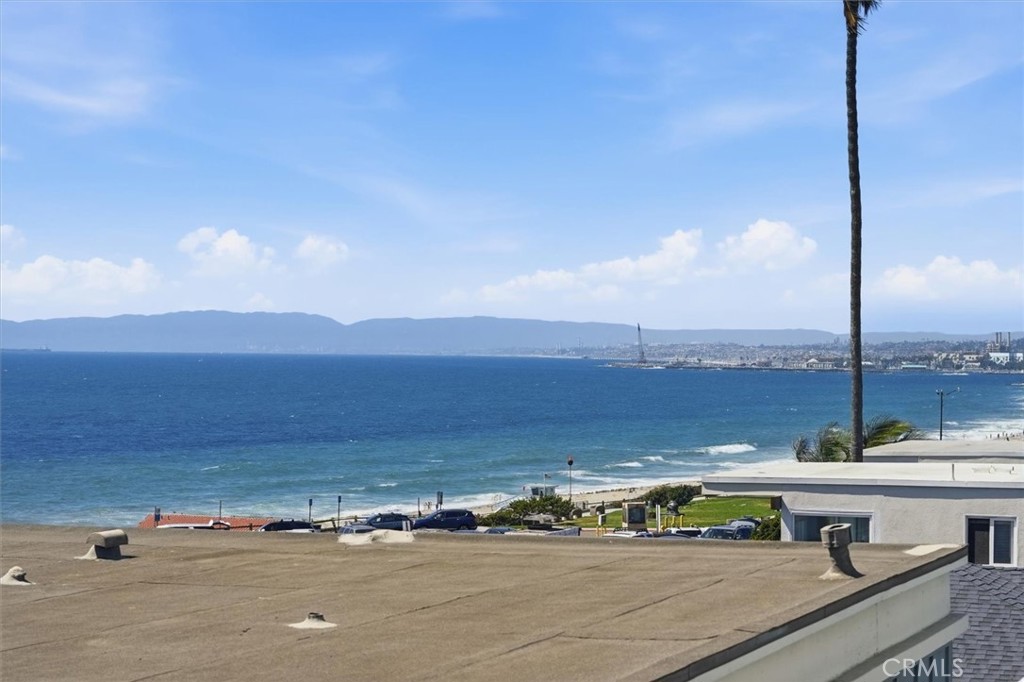 320 Paseo De La Playa #E