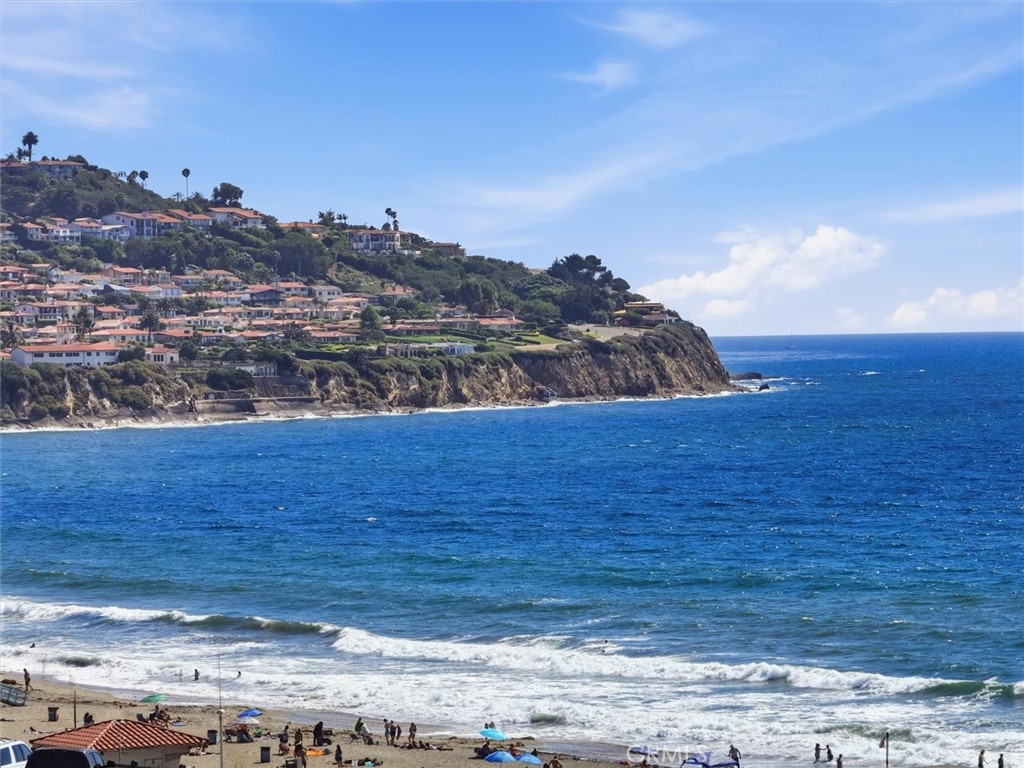 320 Paseo De La Playa #E